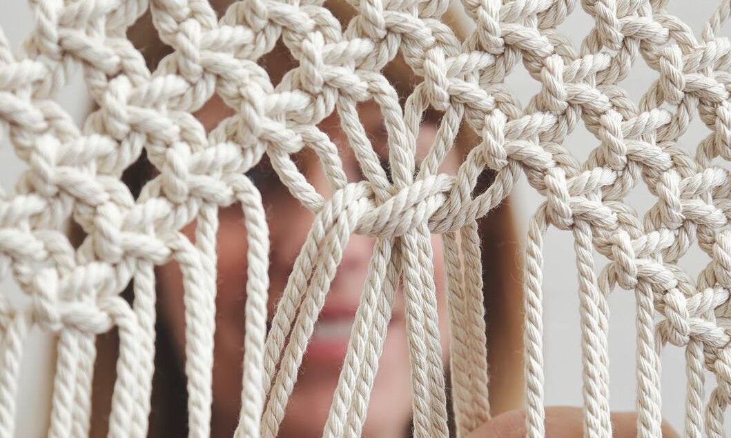 Aprende los nudos más básicos de macramé