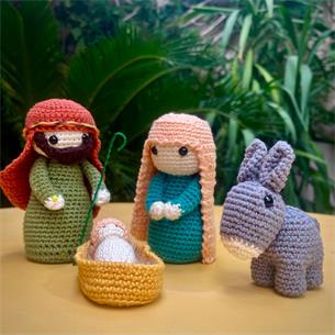 KIT BELEN AMIGURUMI_A BENEFICIO DE ACOES SEVILLA (SK204)