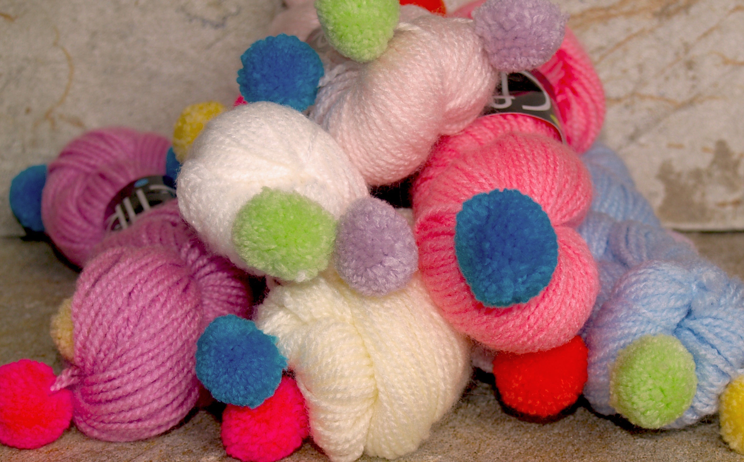 Caricia Bebé Pom Pom