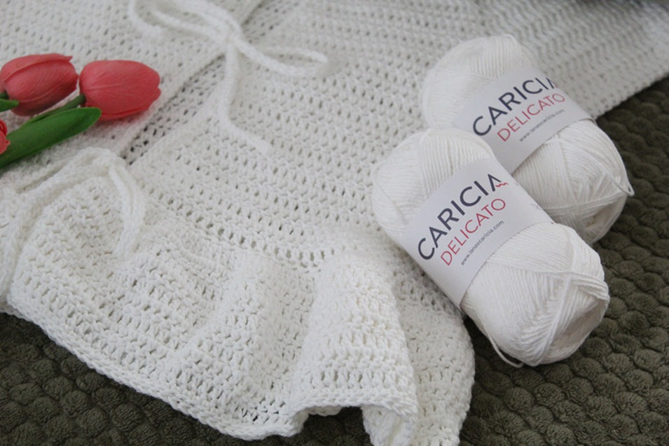 Patrón top crochet fácil con Caricia Delicato